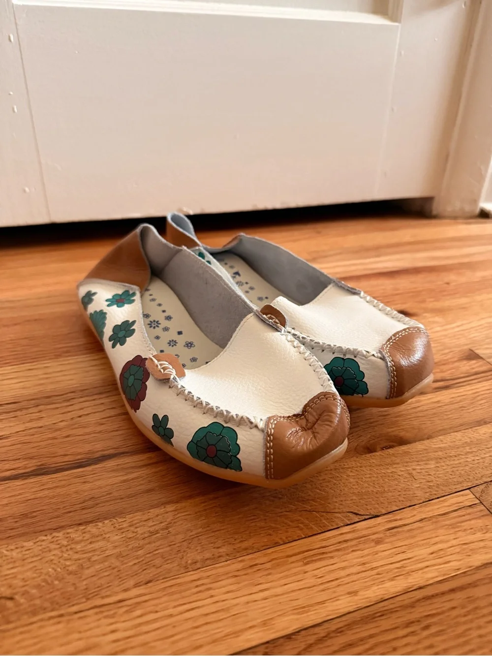 Floral Leather Slip-On Shoes - Cream & Brown